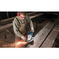 Угловая шлифмашина Bosch GWS 24-230 JH Professional (0601884203) - Превью изображения №4 — Интернет-магазин 55texno.by