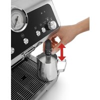 Рожковая кофеварка DeLonghi La Specialista EC 9335.M - Превью изображения №16 — Интернет-магазин 55texno.by