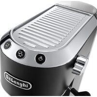 Рожковая кофеварка DeLonghi Dedica EC 685.BK - Превью изображения №3 — Интернет-магазин 55texno.by