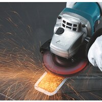 Угловая шлифмашина Makita 9558HNR - Превью изображения №2 — Интернет-магазин 55texno.by