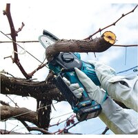 Аккумуляторная пила Makita UC100DWA (с 1-м АКБ) - Превью изображения №2 — Интернет-магазин 55texno.by